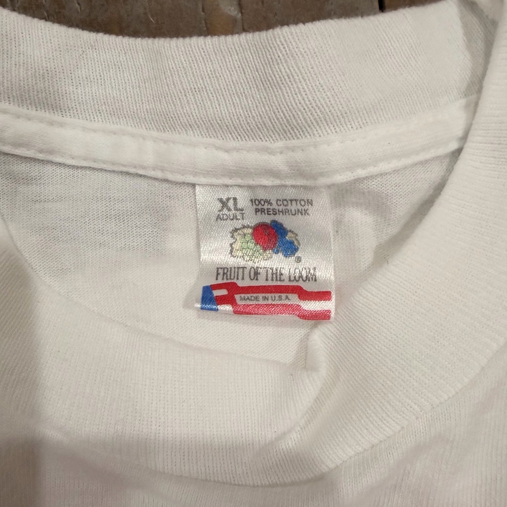 Marlboro White Short-Sleeve Tee with Desert Rodeo Graphic - Picture 4 of 6